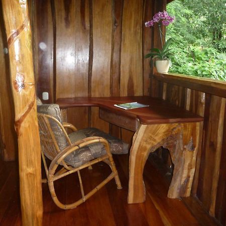 Topos Tree House Cahuita Eksteriør billede