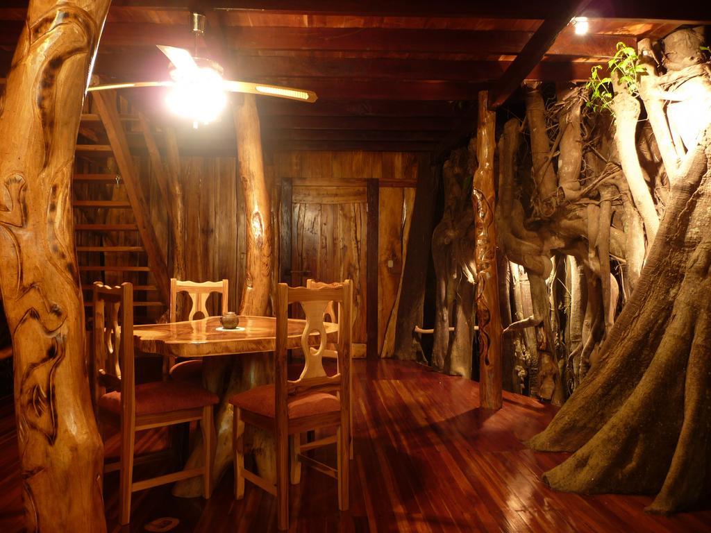 Topos Tree House Cahuita Eksteriør billede