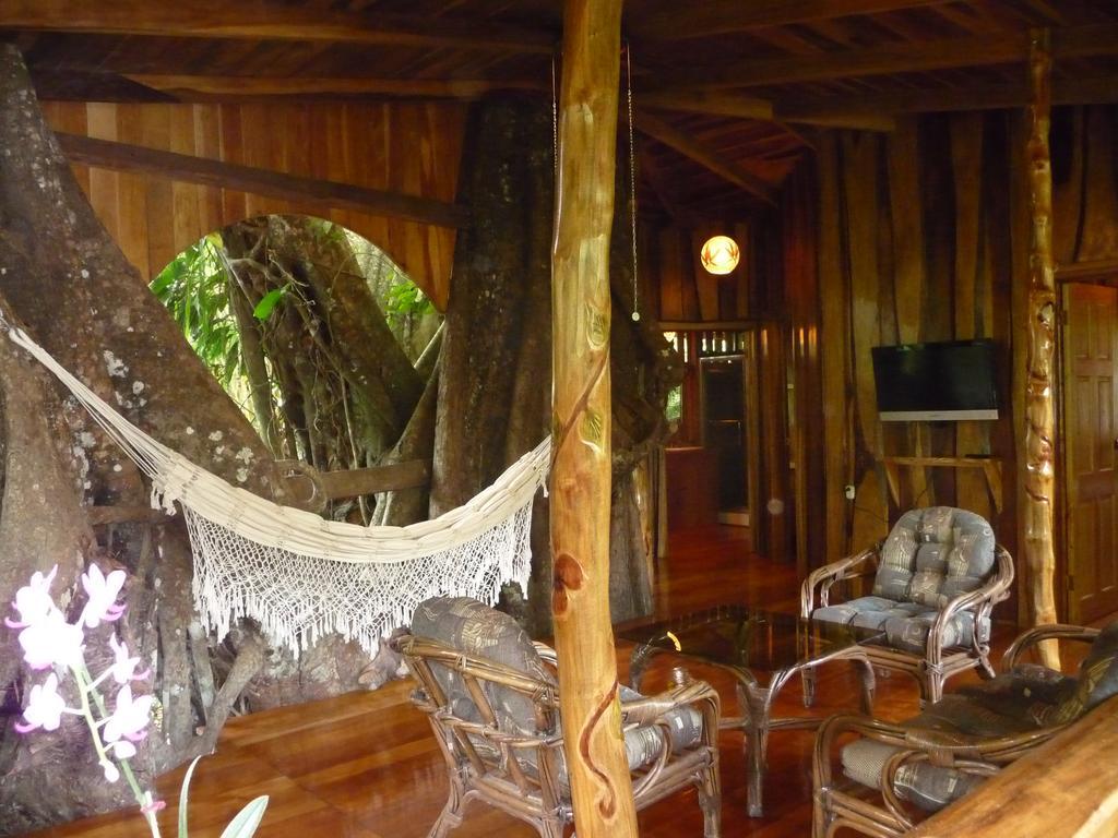 Topos Tree House Cahuita Eksteriør billede